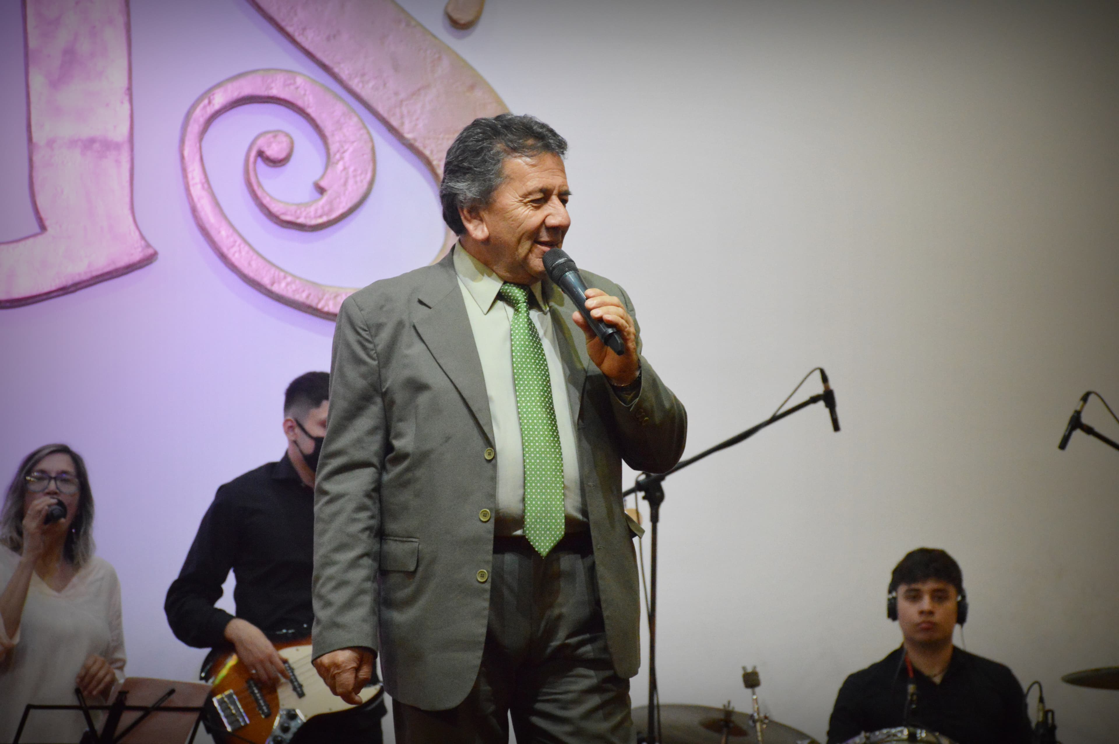 Orlando Flores